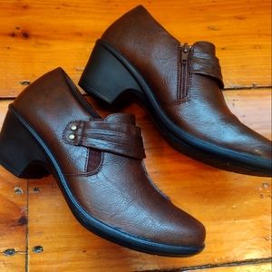 Easy street Graham shooties booties, boots, clogs